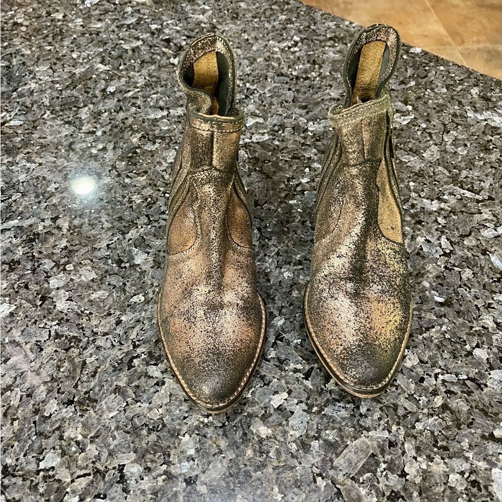 Diba True Full Steam Ankle Boots Gold and Black Leather Metallic Size 6.5